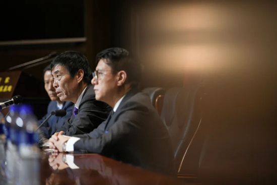 亚洲午夜小视频